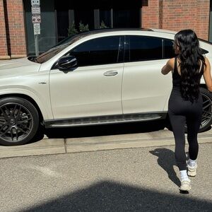 Meet your Posher, Priscila